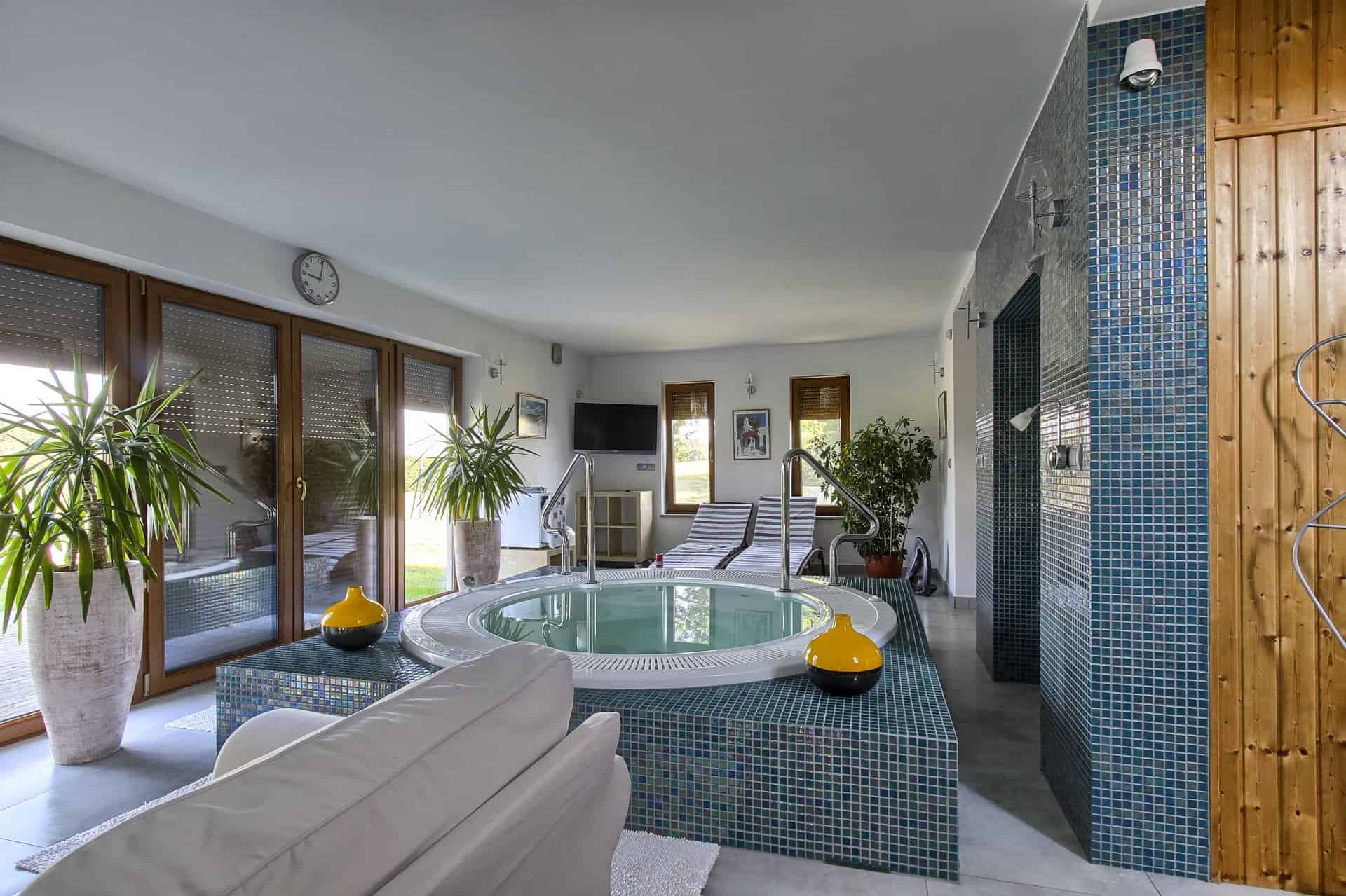jacuzzi and relaxation zone - funaberia skop
